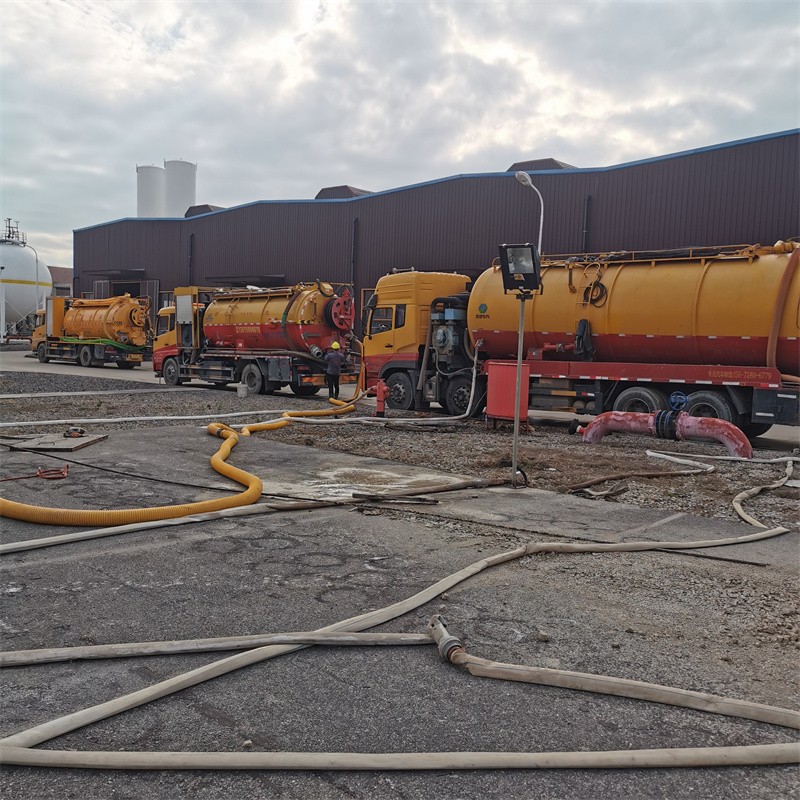 田家庵污水池清理