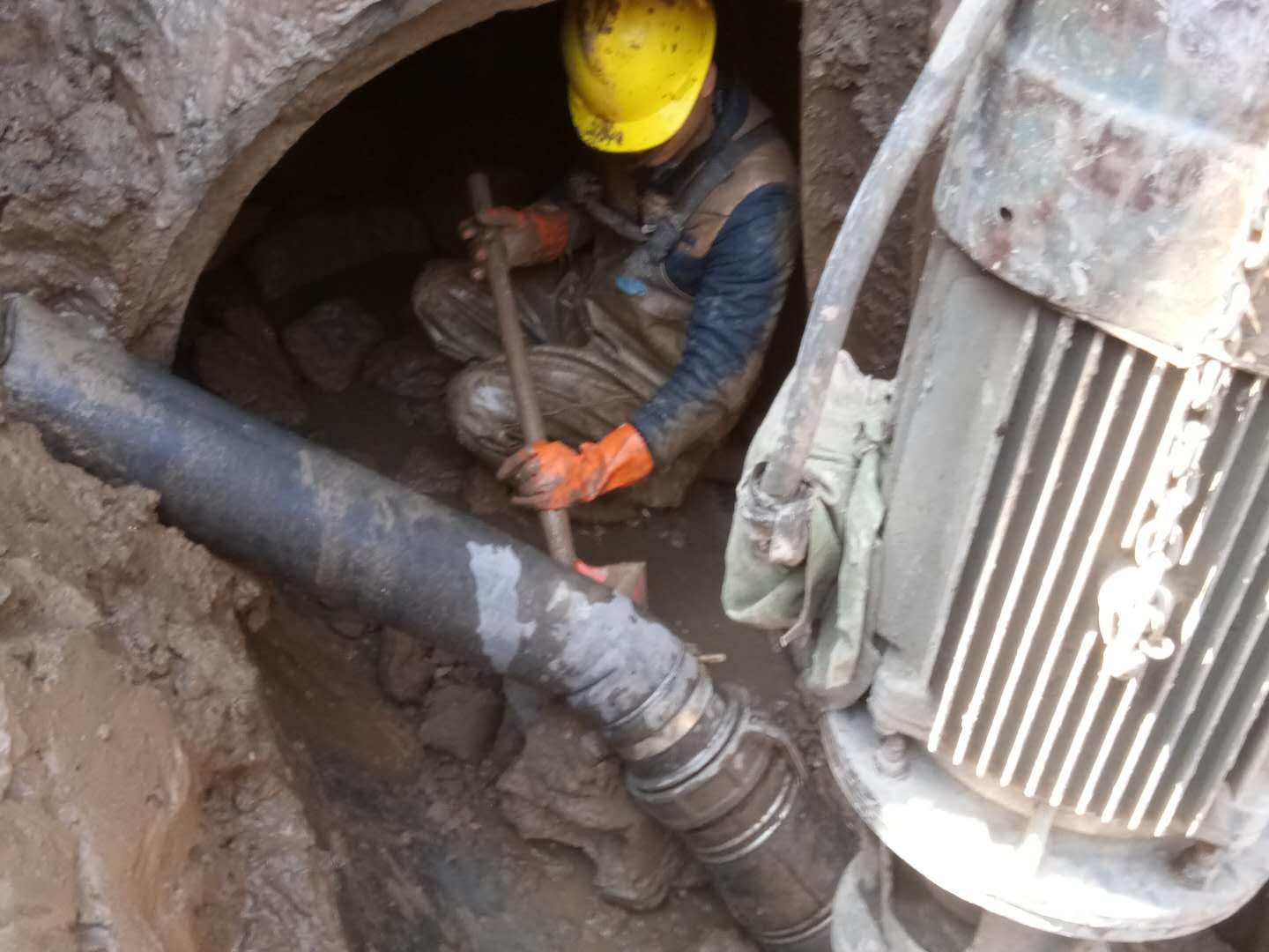 田家庵管道清淤